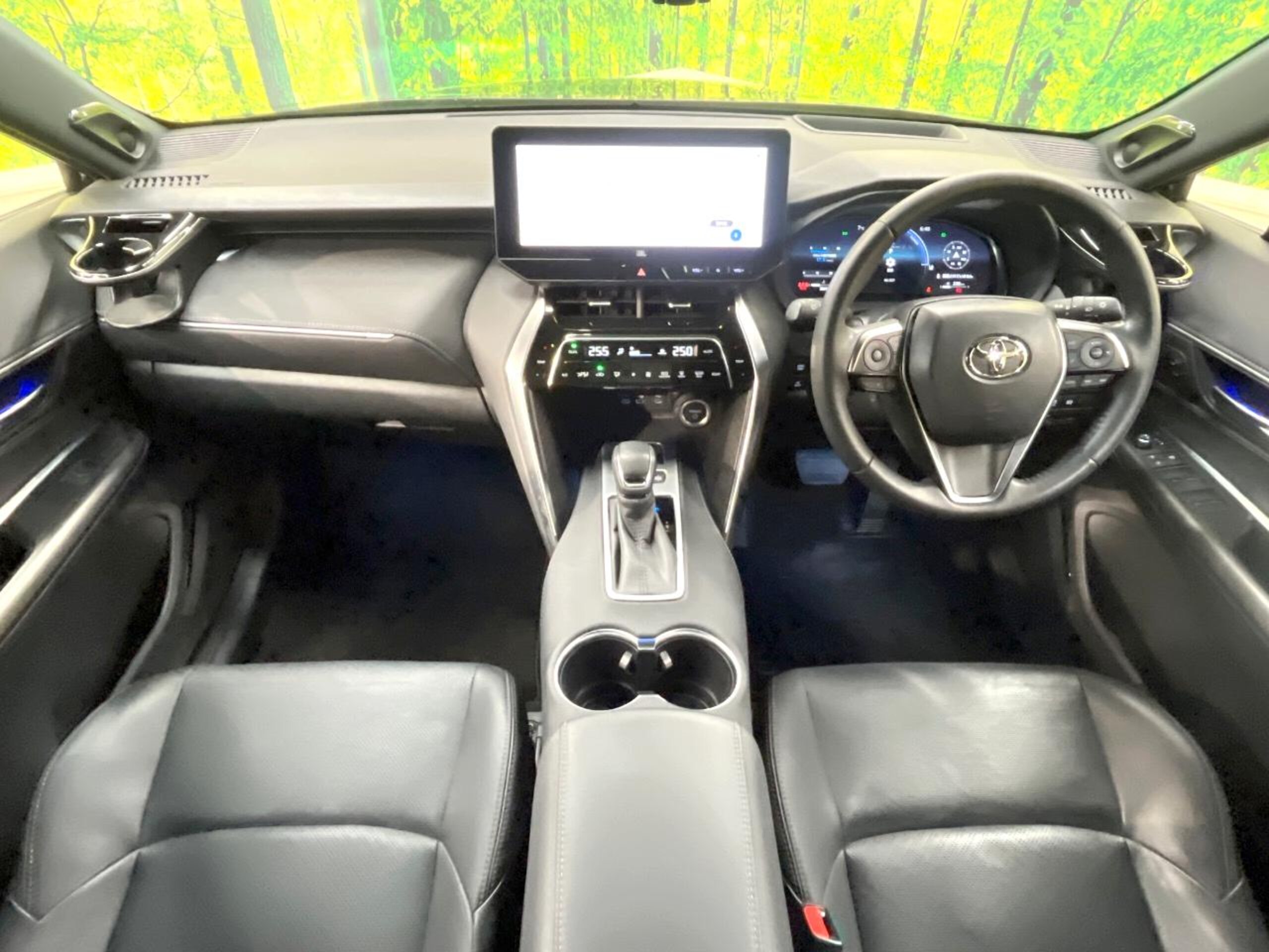 2023 Toyota Harrier — photo 2