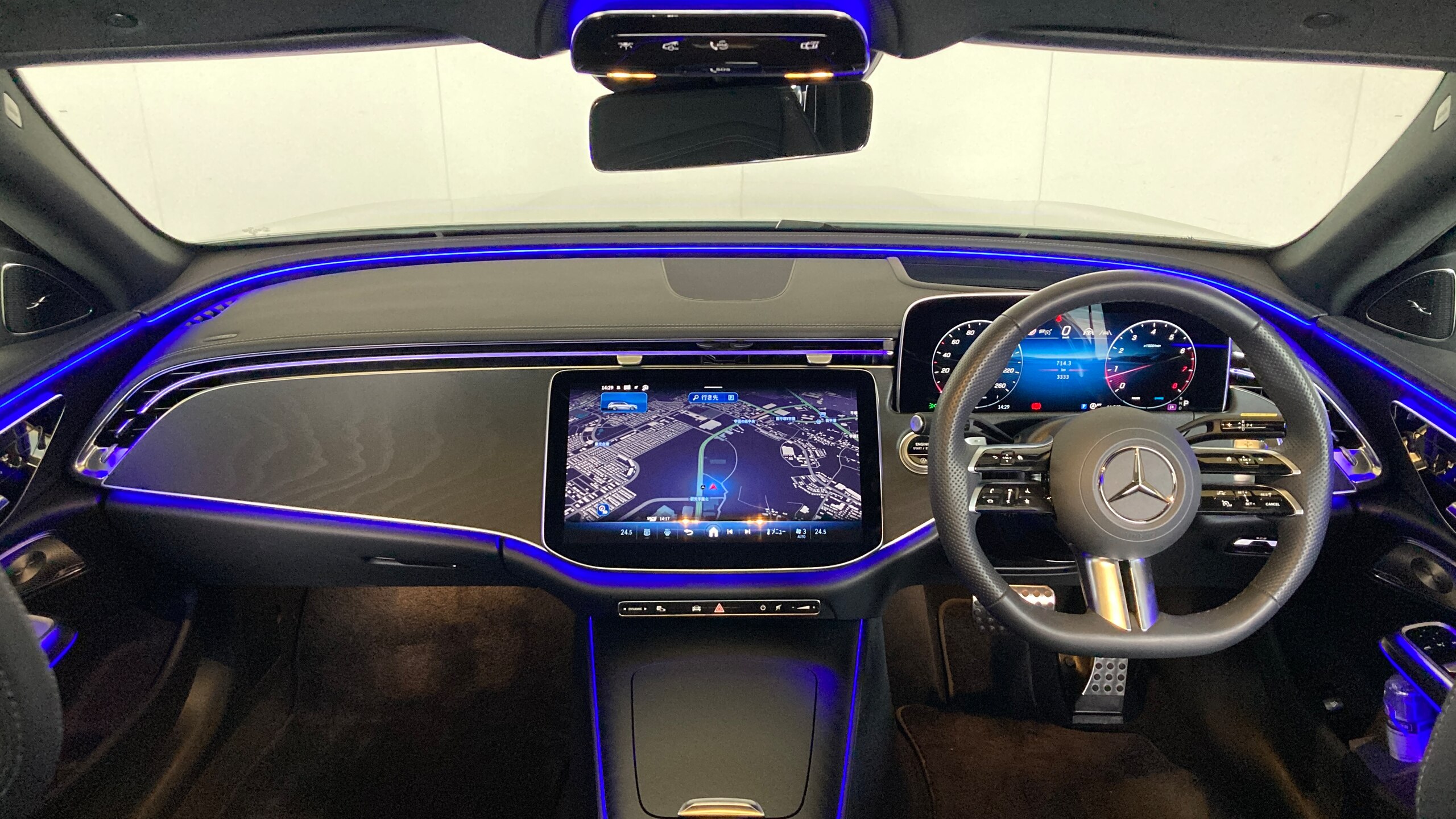 Mercedes-Benz E-Class Wagon E200 Avantgarde AMG Line Package (ISG Model) MP202501 New Current Model Pano Roof/Head-Up Display/Sport Seats/Burmester 4D Surround Sound/Active Ambient Lighting/DIGITAL LIGHT Headlights/19-inch AMG Alloy Wheels (Opaque White) — photo 7