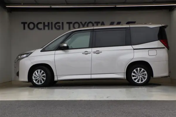2024 Toyota Noah — photo 2 | Tuminion Kenya