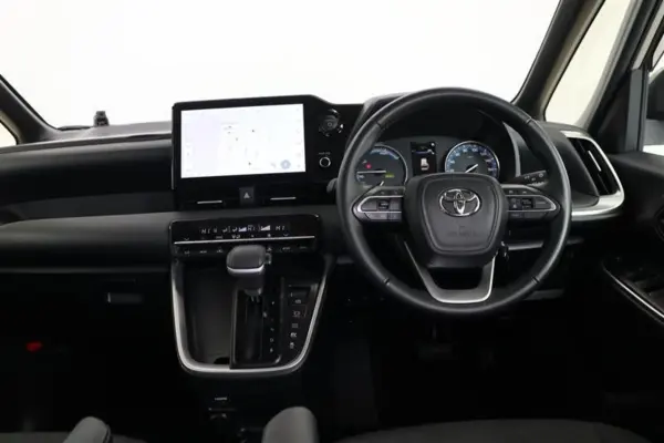 2024 Toyota Noah — photo 7 | Tuminion Kenya