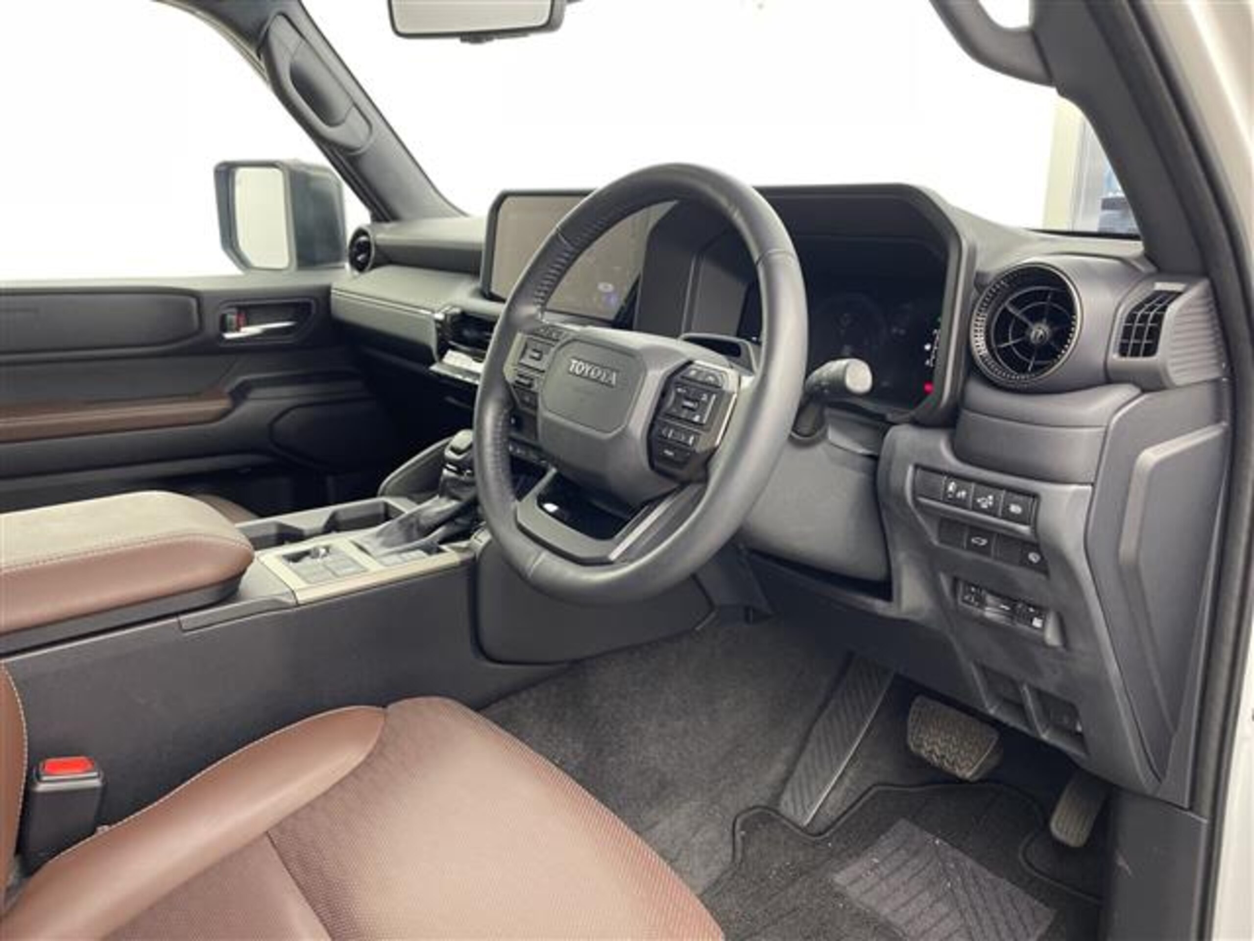 Toyota Land Cruiser 250 2.7 VX First Edition 4WD — photo 8