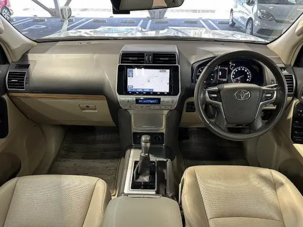 2021 Toyota Landcruiser Prado — photo 2