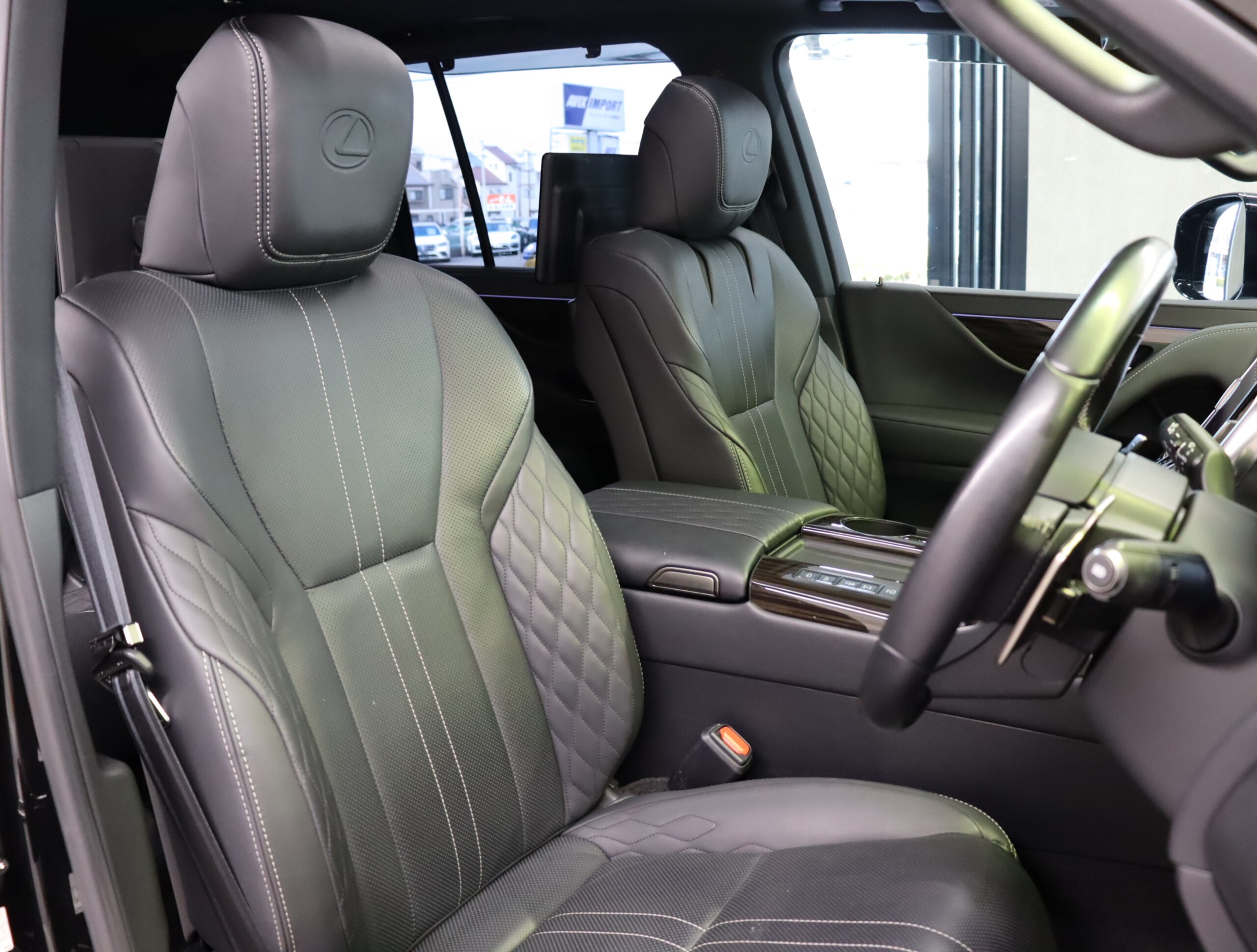 Lexus LX600 Executive 4WD Modellista Aero 4-Seater Black Leather Moonroof Mark Levinson Genuine Rear Entertainment Triple LED Headlights Navigation TV 360 Camera Seat Heater Ventilation Massage Lexus Safety System+ ACC PCS 22AW New Car Warranty — photo 8