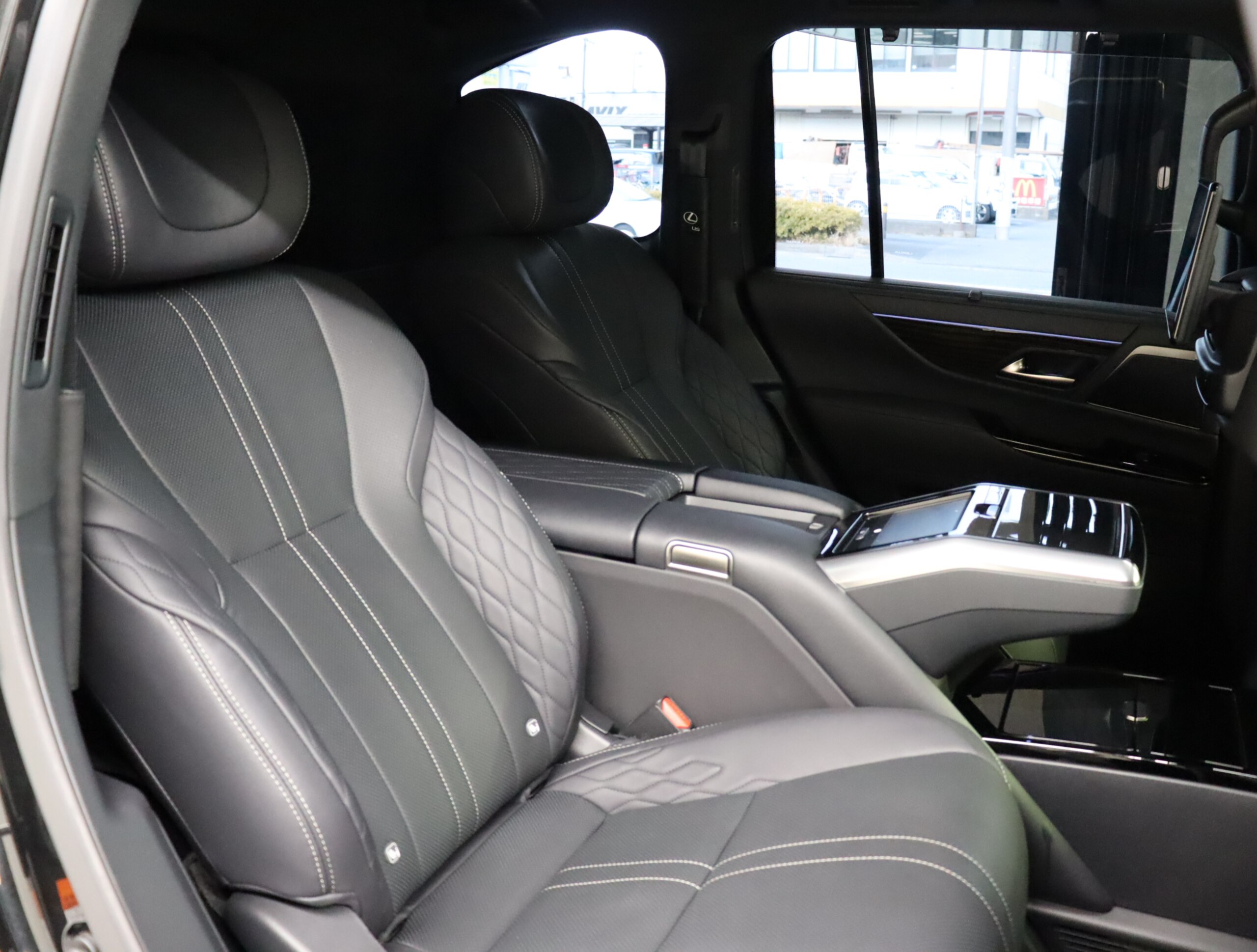 Lexus LX600 Executive 4WD Modellista Aero 4-Seater Black Leather Moonroof Mark Levinson Genuine Rear Entertainment Triple LED Headlights Navigation TV 360 Camera Seat Heater Ventilation Massage Lexus Safety System+ ACC PCS 22AW New Car Warranty — photo 9