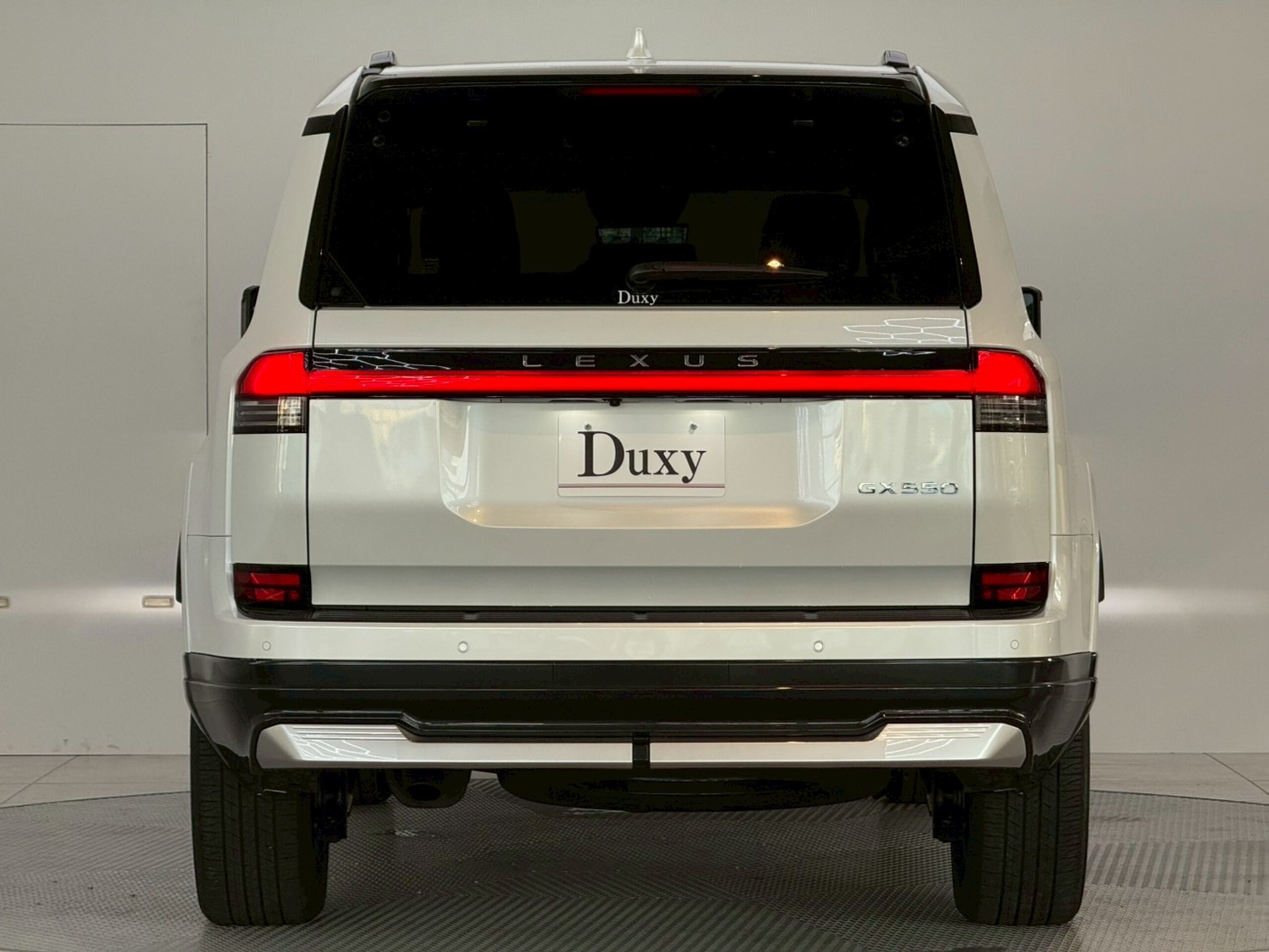 2025 Lexus Gx — photo 3