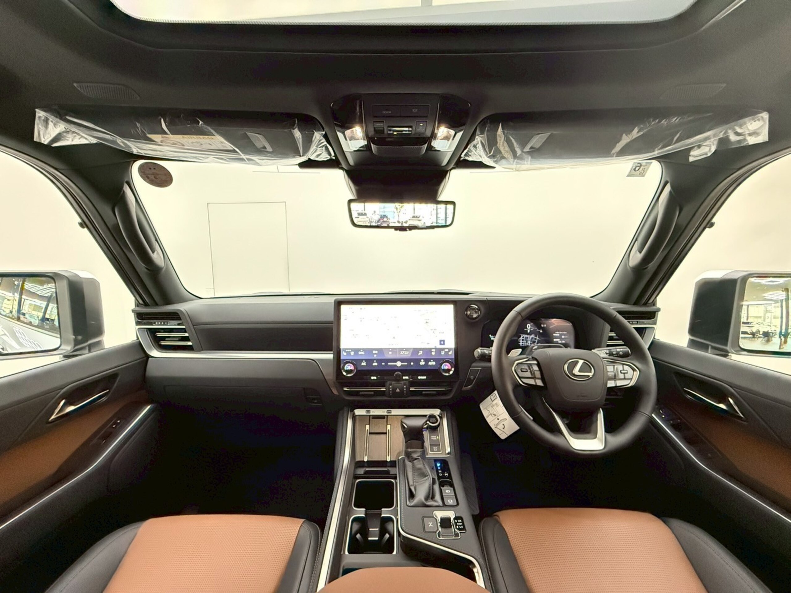 Lexus GX550 Version L 4WD with Modellista Aero Kit, Panoramic Roof, Digital Inner Mirror, 14-inch Connected Navigation, Lexus Teammate, Surround View Camera, Power Side Steps, Cool Box, Tire Pressure Sensors, Brown Interior, 22-inch AW Wheels (Sonic Quartz) — photo 7