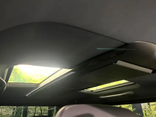 2025 Toyota Alphard — photo 3