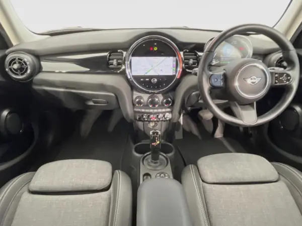 2021 Mini Cooper — photo 2
