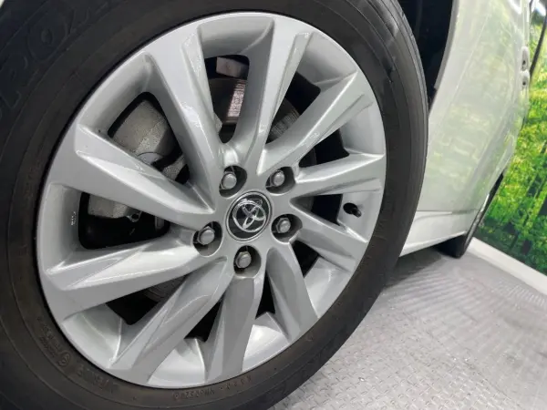 2024 Toyota Noah — photo 9 | Tuminion Kenya