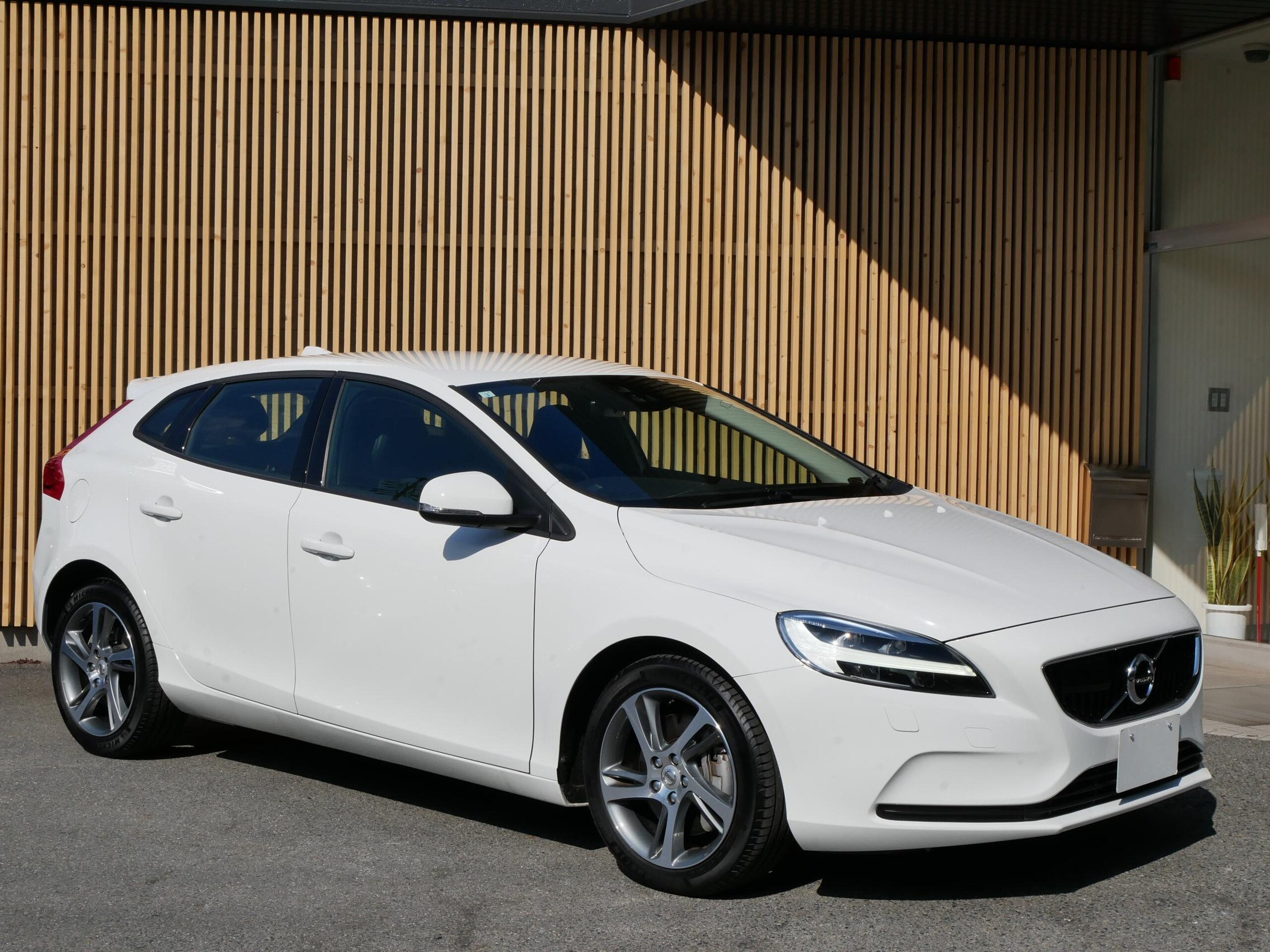 2019 Volvo V40 — photo 3