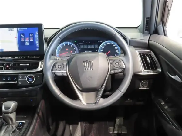 Toyota Crown 2.0 RS — photo 8