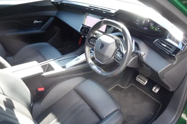 Peugeot 308GT BlueHDi Diesel Turbo — photo 7