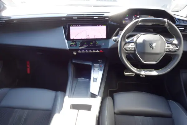 Peugeot 308GT BlueHDi Diesel Turbo — photo 8