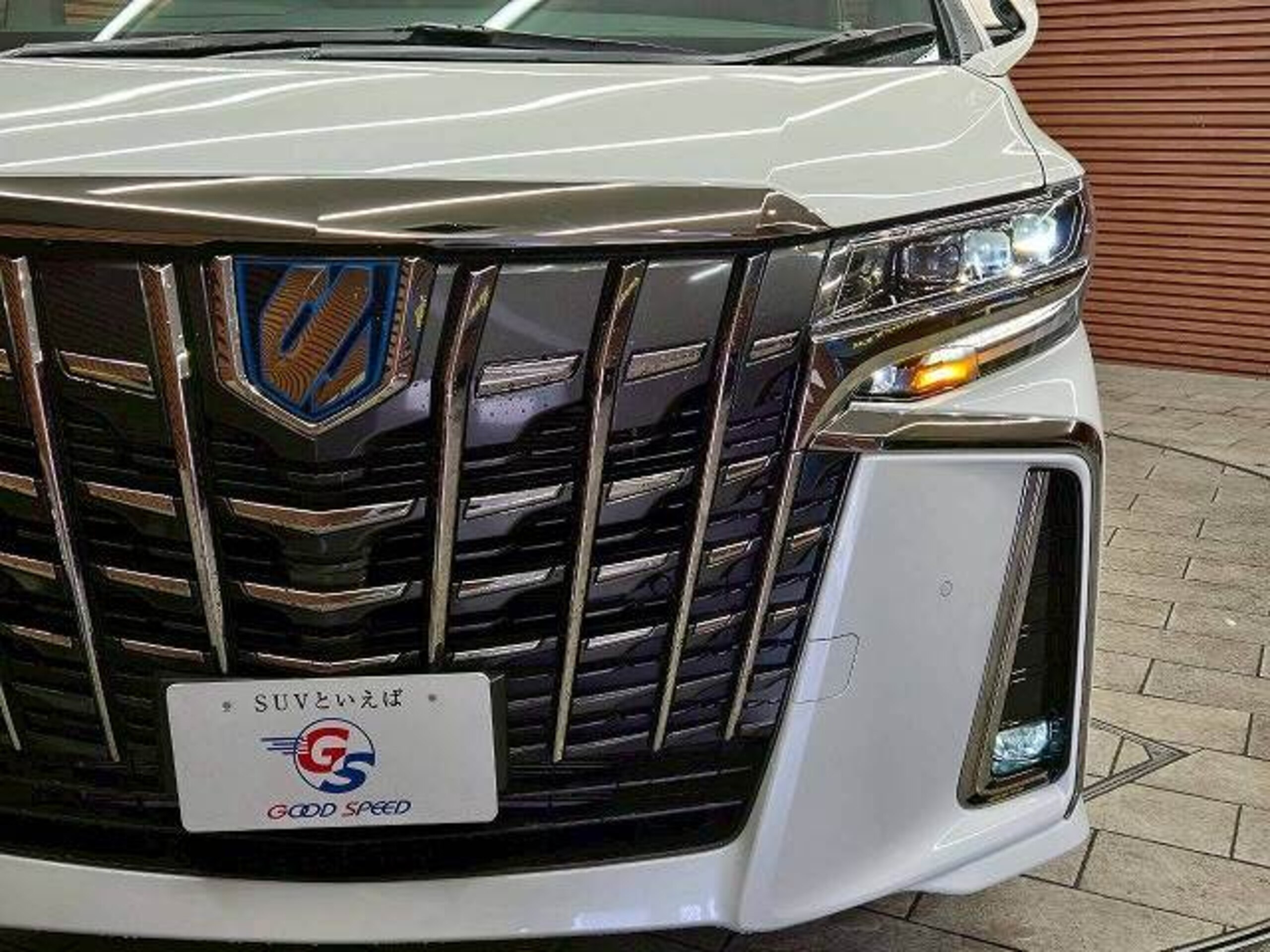 Toyota Alphard Hybrid 2.5 S Type Gold III E-Four 4WD — photo 8