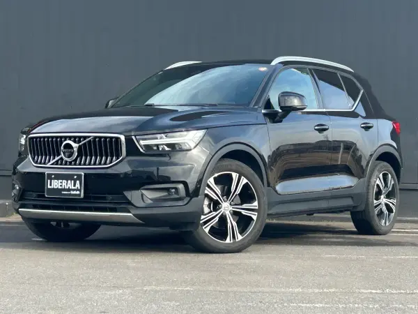 Volvo XC40 B4 AWD Inscription 4WD harman/kardon Orrefors Crystal Shift ACC LKA BSM Genuine Navi Digital Terrestrial 360° Camera ETC Front/Rear Dashcam Brown Leather Seats Power Seats Seat Heater Power Tailgate (Onyx Black Metallic) — photo 8