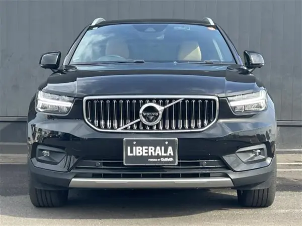 Volvo XC40 B4 AWD Inscription 4WD harman/kardon Orrefors Crystal Shift ACC LKA BSM Genuine Navi Digital Terrestrial 360° Camera ETC Front/Rear Dashcam Brown Leather Seats Power Seats Seat Heater Power Tailgate (Onyx Black Metallic) — photo 9