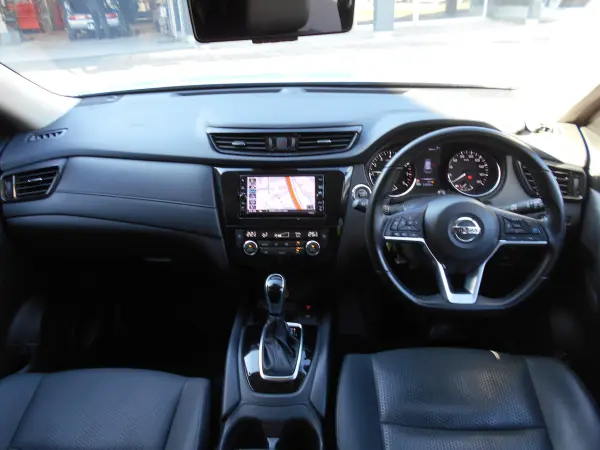 Nissan X-Trail 2.0 20Xi V Selection 2-Row 4WD ProPilot Around View Monitor Seat Heater Power Back Door with Manual Mode Power Seat Memory Navigation (Silver) — photo 7