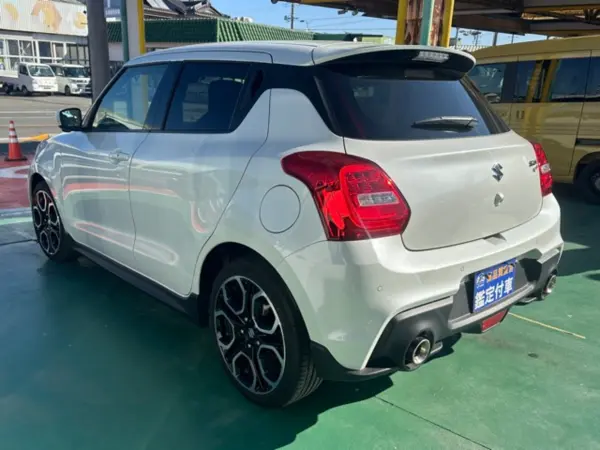 2024 Suzuki Swift — photo 3