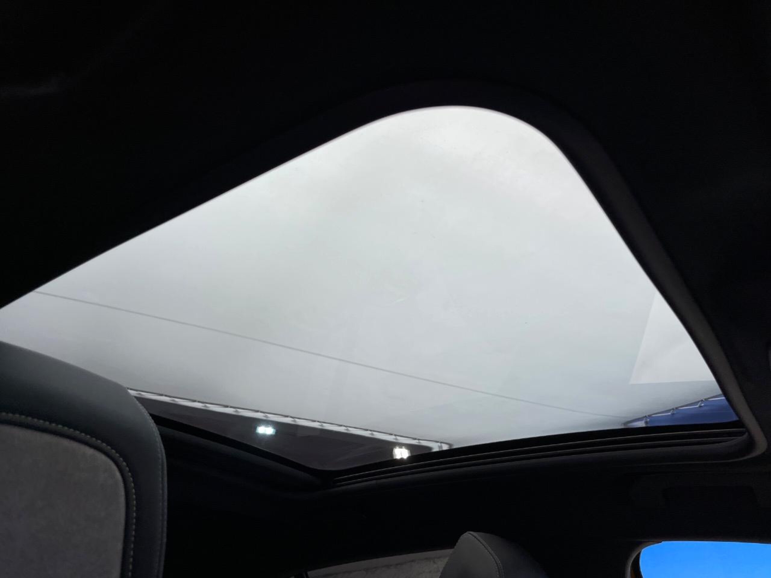 2021 Peugeot 208 — photo 3