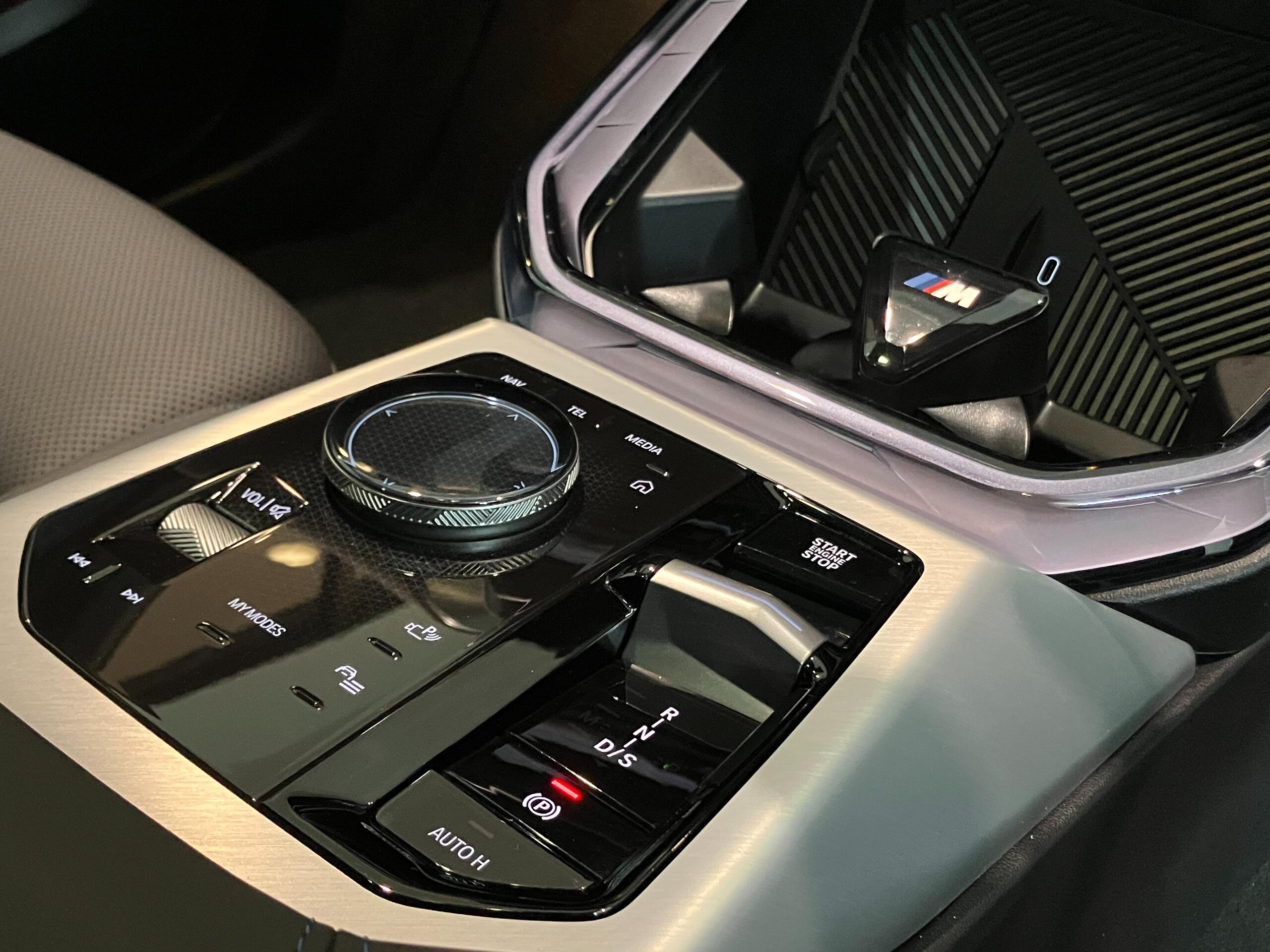 BMW X3 20d xDrive M Sport Diesel Turbo 4WD Certified Used Car with Panoramic Sunroof, Paddle Shifters, Variable Sport Steering, Comfort Access, BMW Iconic Glow Exterior Package, Driving Assistant Pro — photo 8