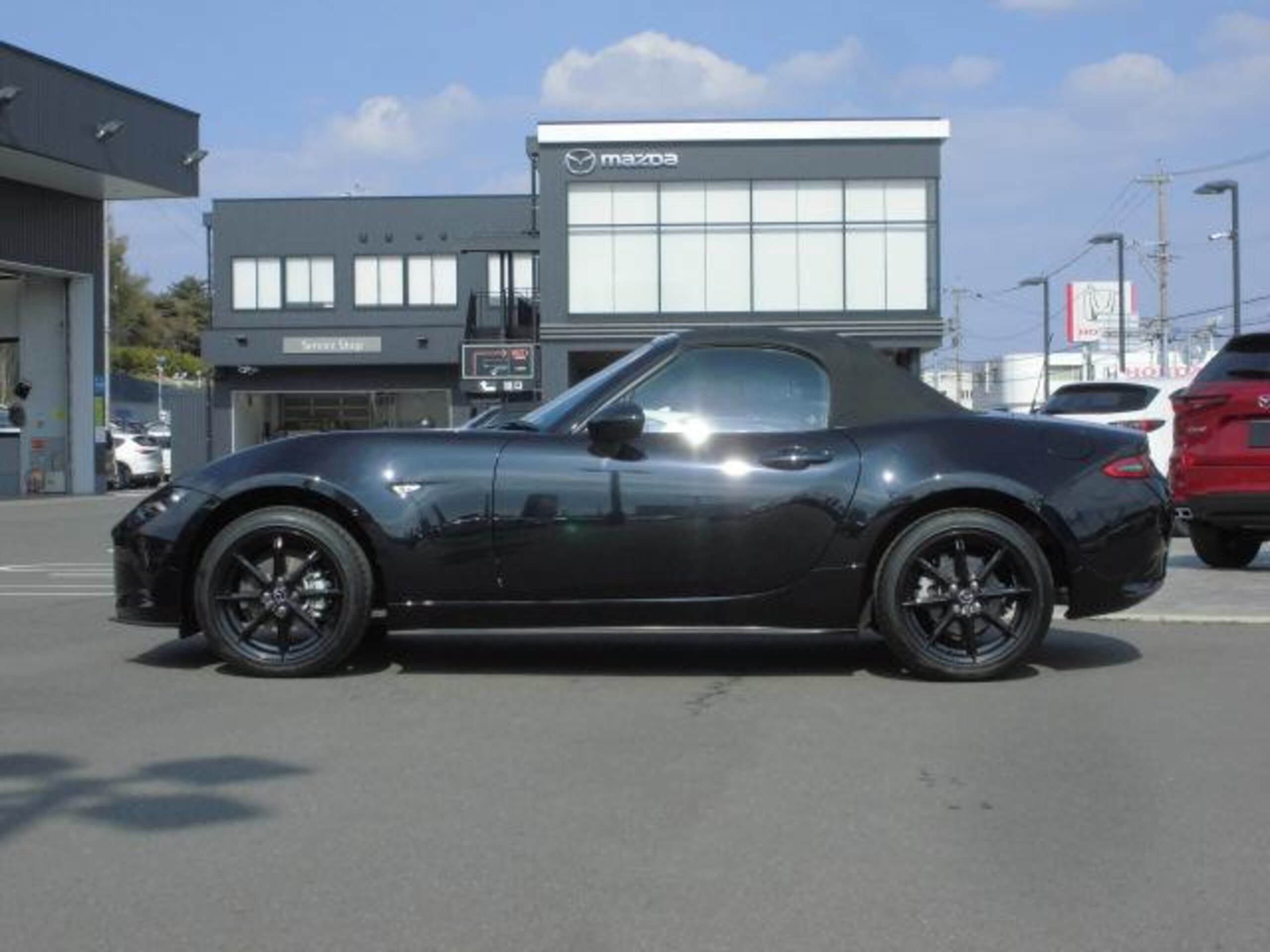 2025 Mazda Roadster — photo 3