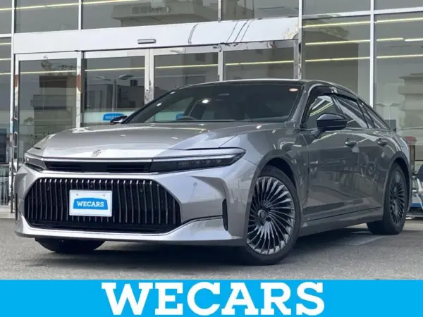 Toyota Crown 2.5 Z Hybrid Panoramic Roof/Display Audio+Nav 12.3-inch/Digital Inner Mirror/Toyota Safety Sense/Front Seat Heaters/Panoramic View Monitor/Lane Departure Prevention System (Precious Metal)