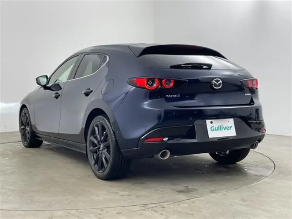 2019 Mazda 3 Fastback — photo 3