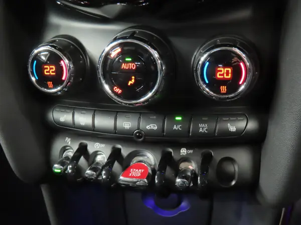 Mini Cooper D 3-Door Certified Used Car — photo 8