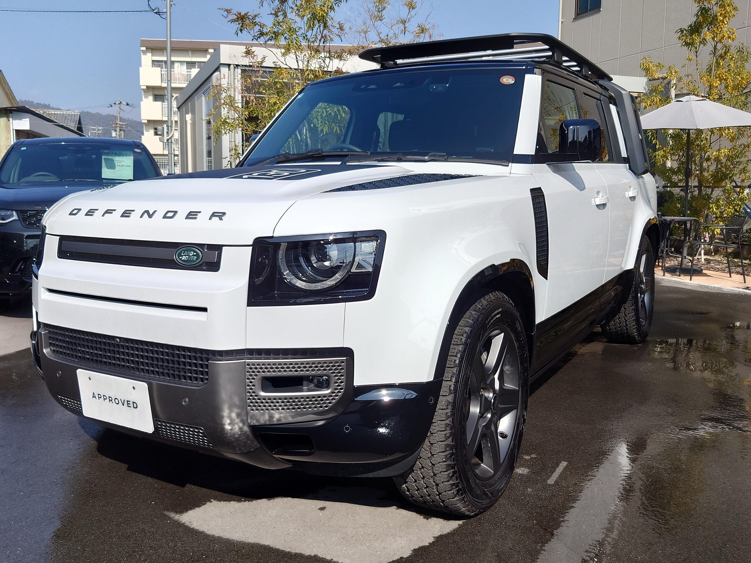 2025 Landrover Defender — photo 3