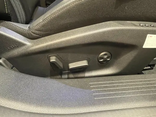 Peugeot 308GT Puretech Edition — photo 9