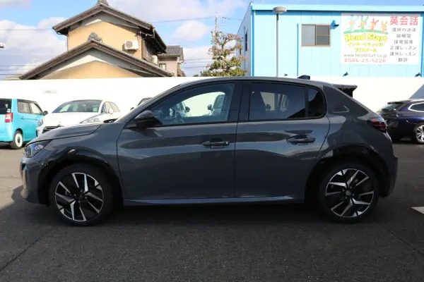 2025 Peugeot 208 — photo 3