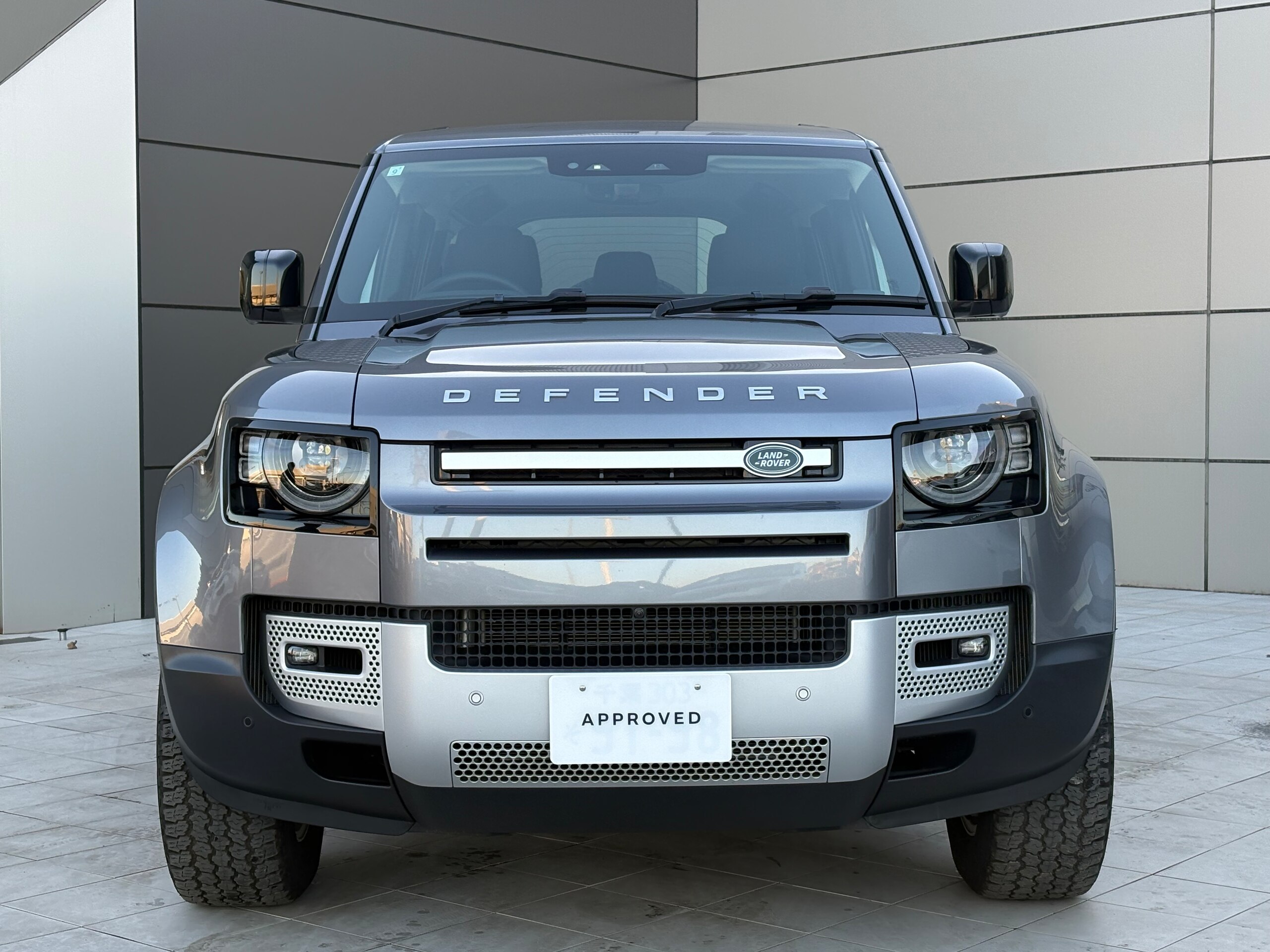 Land Rover Defender 110 S 3.0L D300 Diesel Turbo 4WD — photo 8