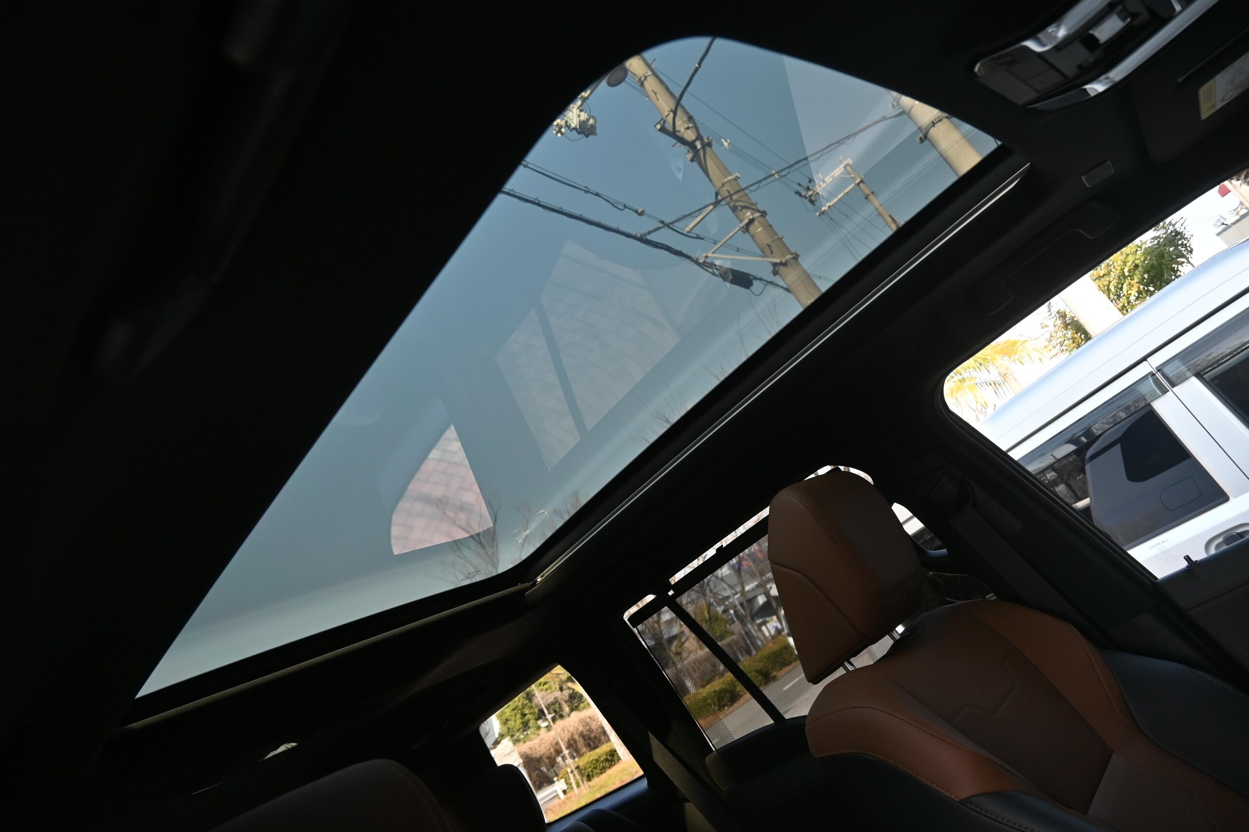 2025 Lexus Gx — photo 2