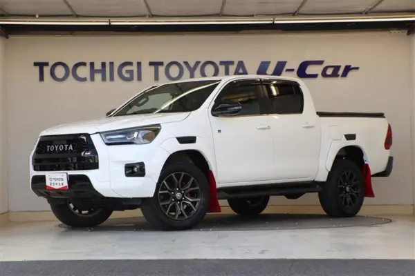 Toyota Hilux 2.4 Z GR Sport Diesel Turbo 4WD (White)