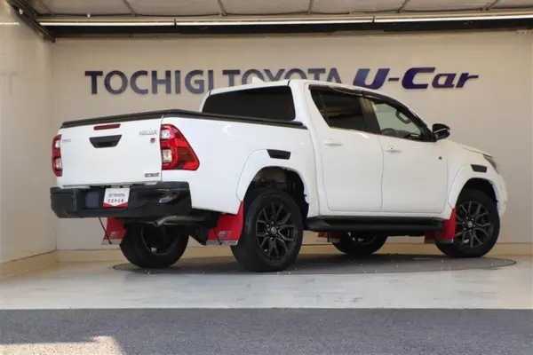 2022 Toyota Hilux — photo 3