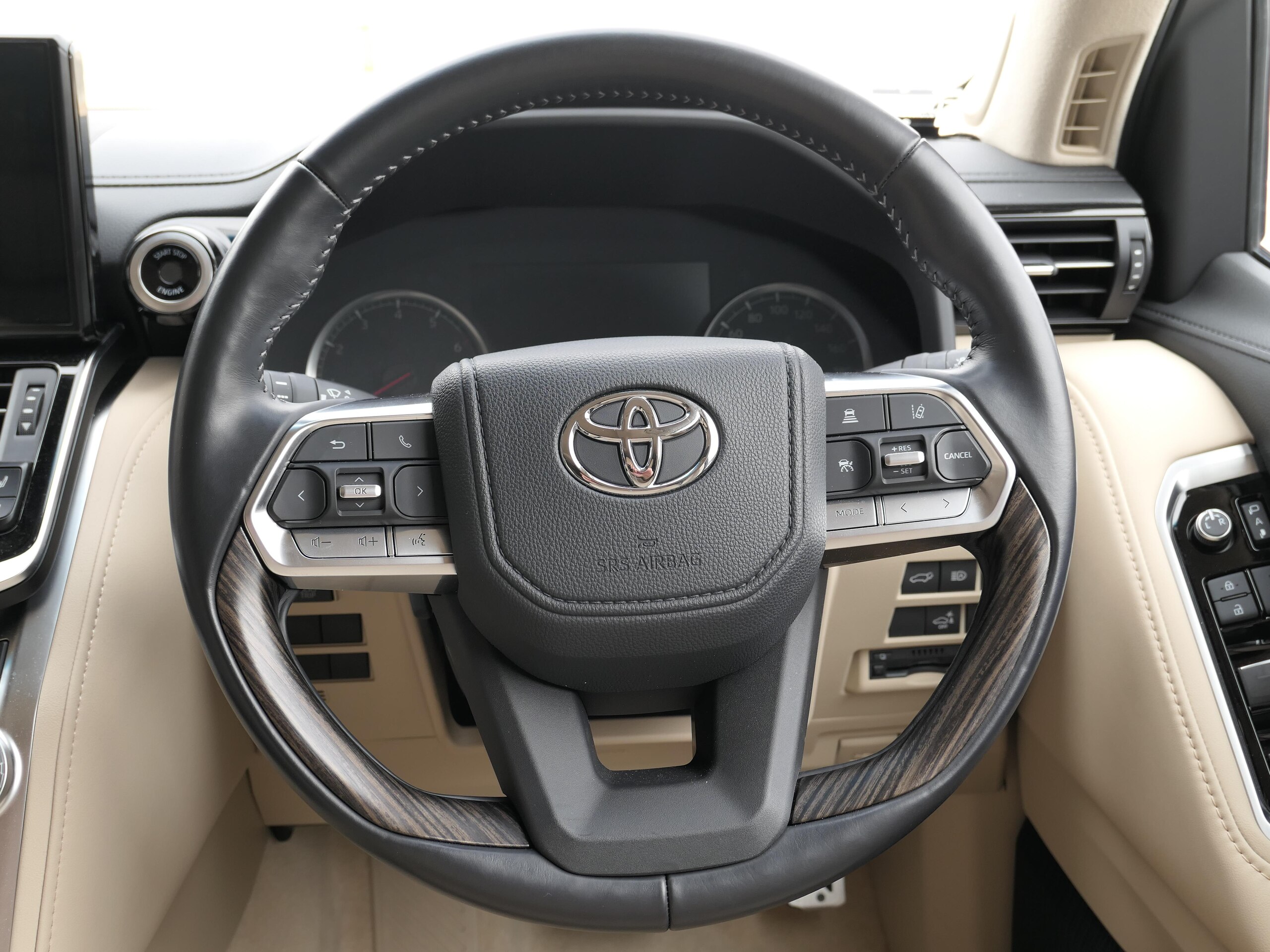 Toyota Land Cruiser 300 3.5 ZX 4WD — photo 9