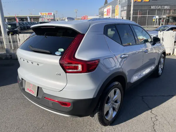 2019 Volvo Xc40 — photo 2