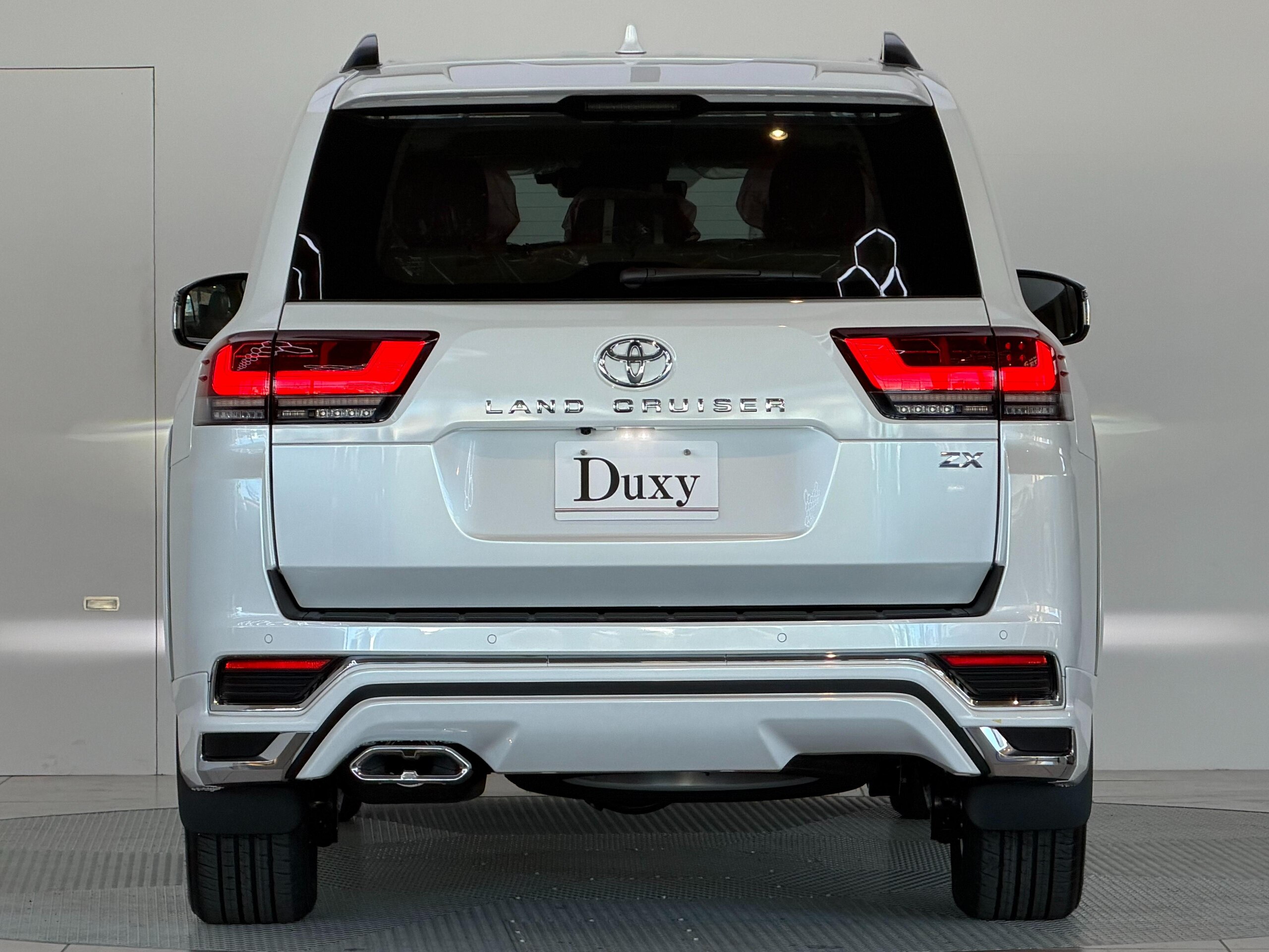 2026 Toyota Landrcuiser 300 — photo 3