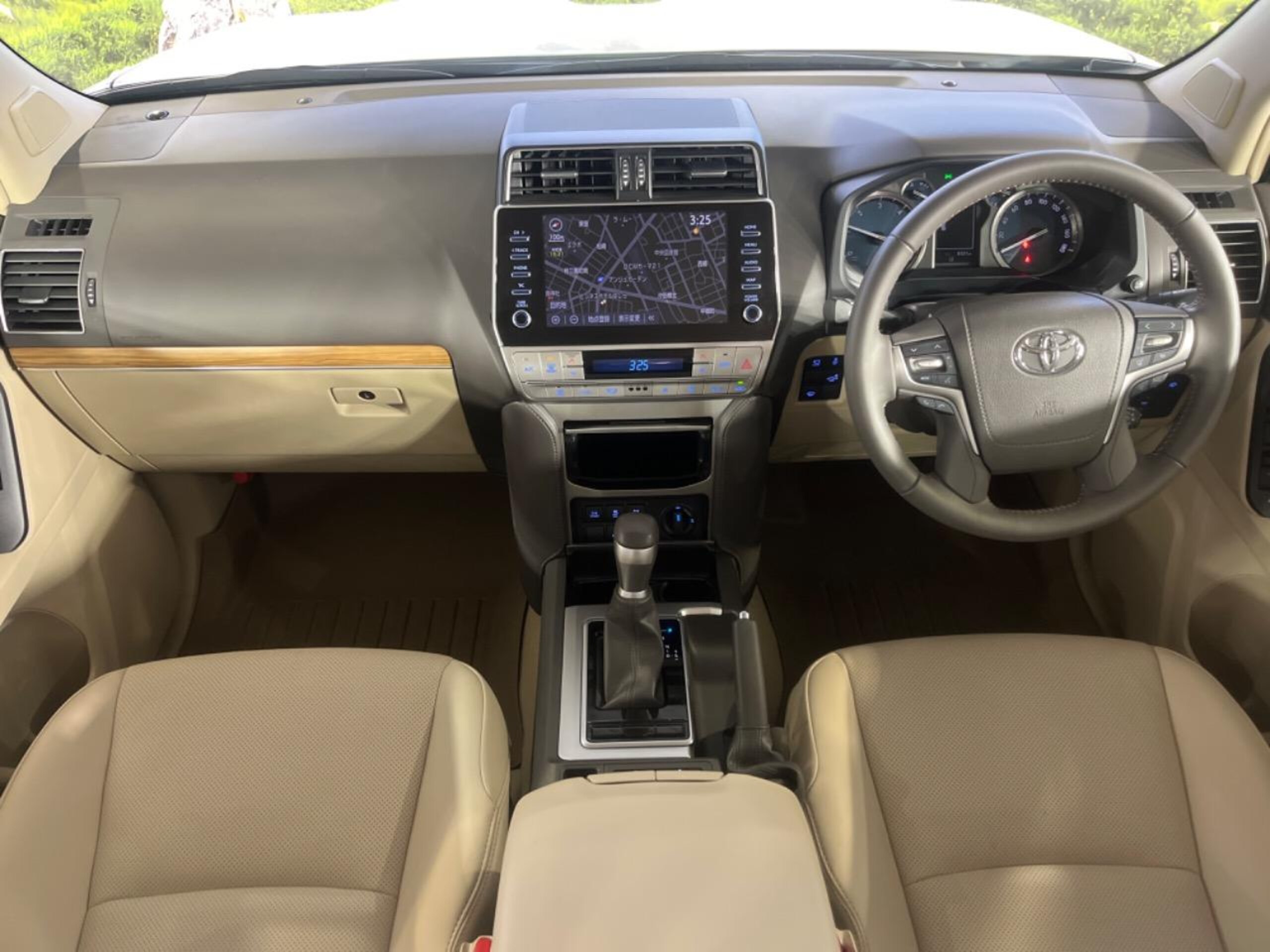 2023 Toyota Land Cruiser Prado — photo 2