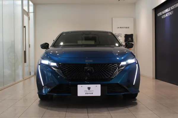 2025 Peugeot 308 — photo 2