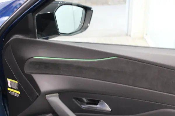 Peugeot 308GT Hybrid — photo 8