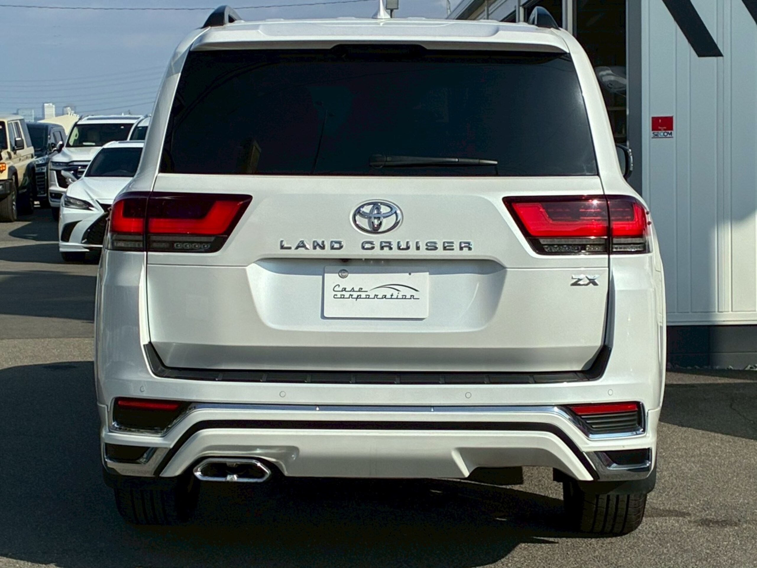 Toyota Land Cruiser 300 3.5 ZX 4WD — photo 9