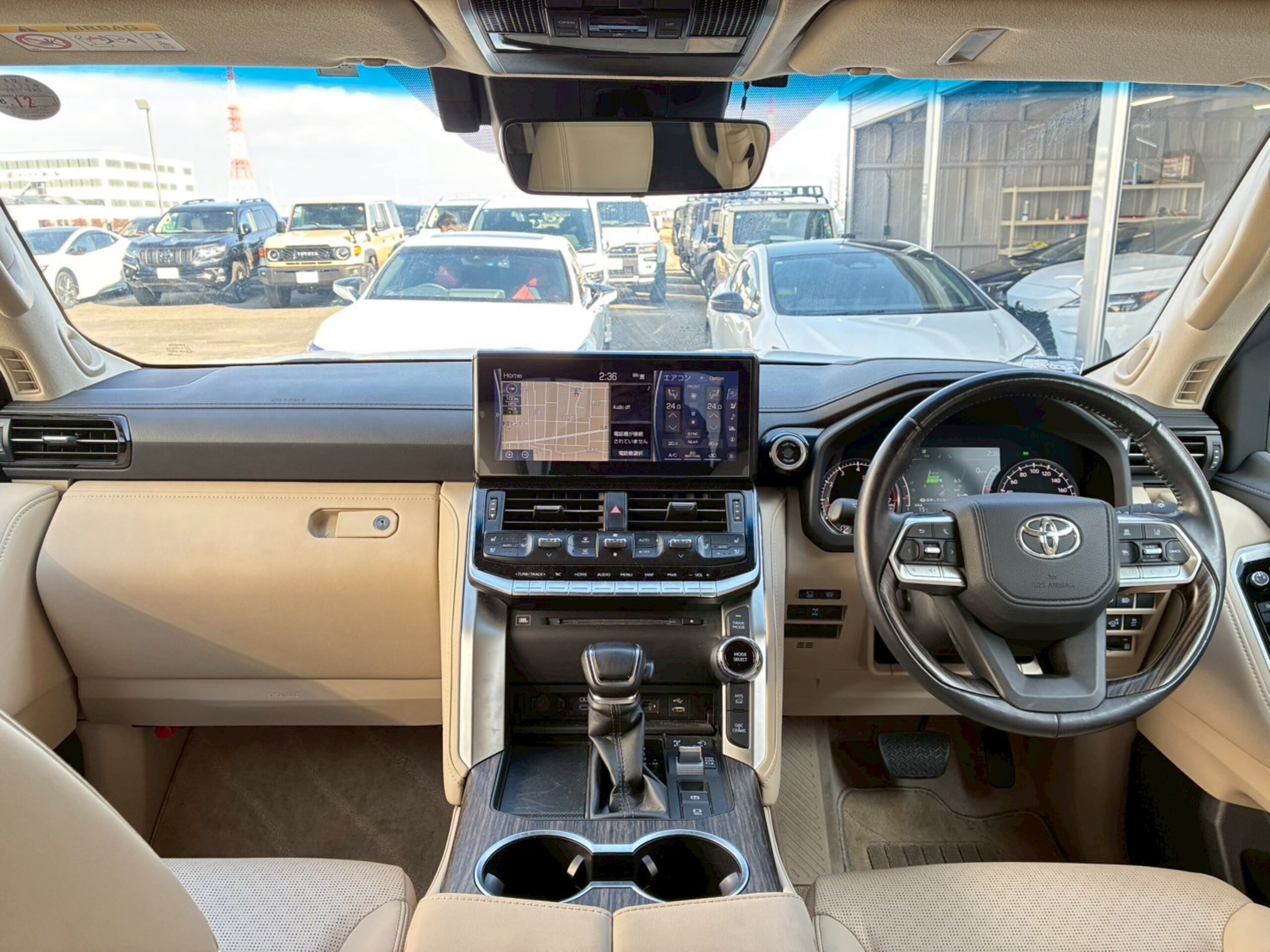 2023 Toyota Landrcuiser 300 — photo 2