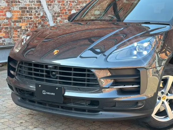 2020 Porsche Macan — photo 2