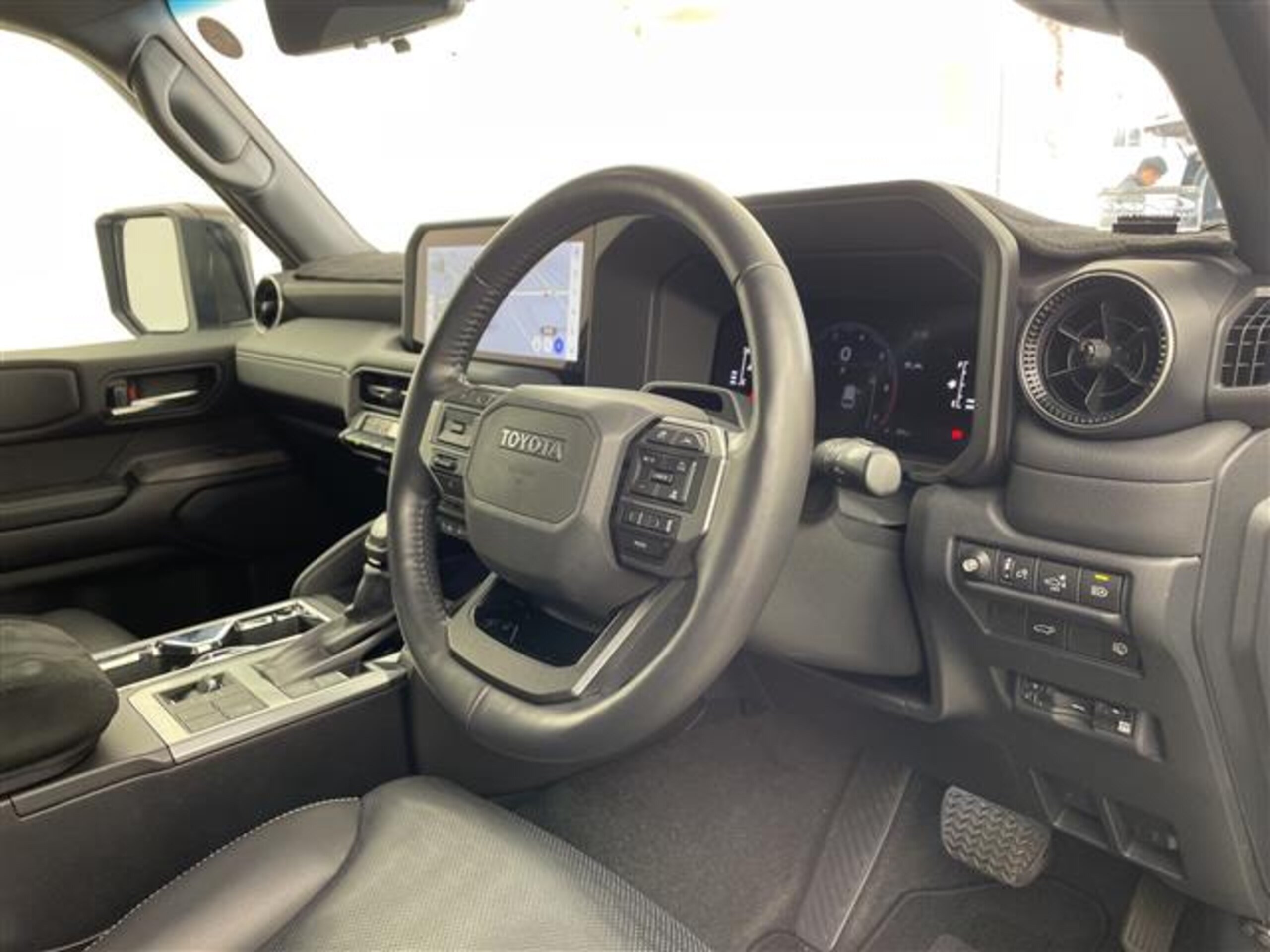 Toyota Land Cruiser 250 2.7 VX 4WD — photo 8