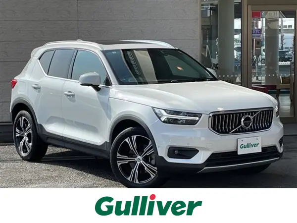 Volvo XC40 B4 AWD Inscription 4WD Navigation/360 Camera/Sunroof/Spare Key (Crystal White Pearl)