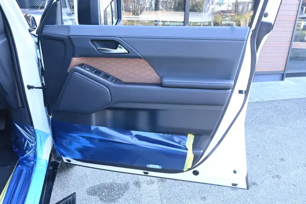 Lexus GX550 Version L 4WD Panoramic Roof Mark Levinson Premium Surround System Digital Inner Mirror Drive Recorder (Front/Rear) Auto Step Sunroof Cool Box ETC Accessory Socket (Sonic Quartz) — photo 8