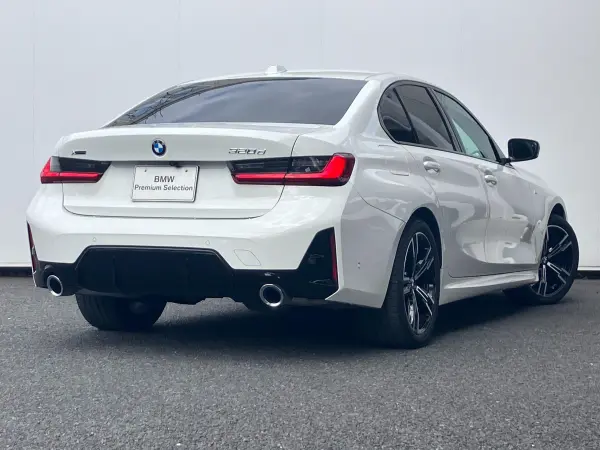 2023 Bmw 3 Series — photo 3