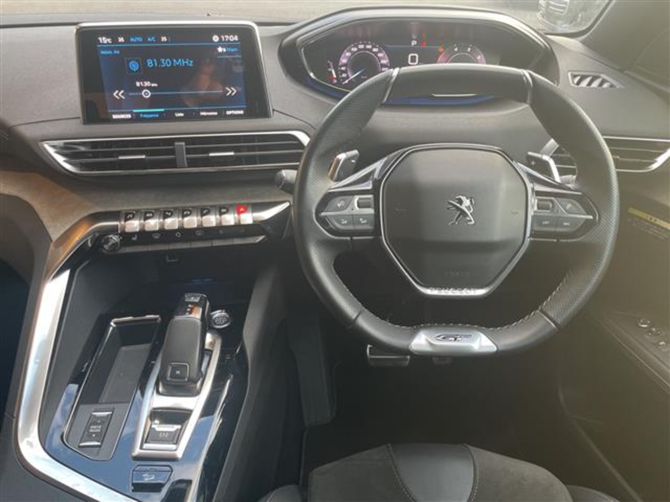 2021 Peugeot 3008 — photo 3