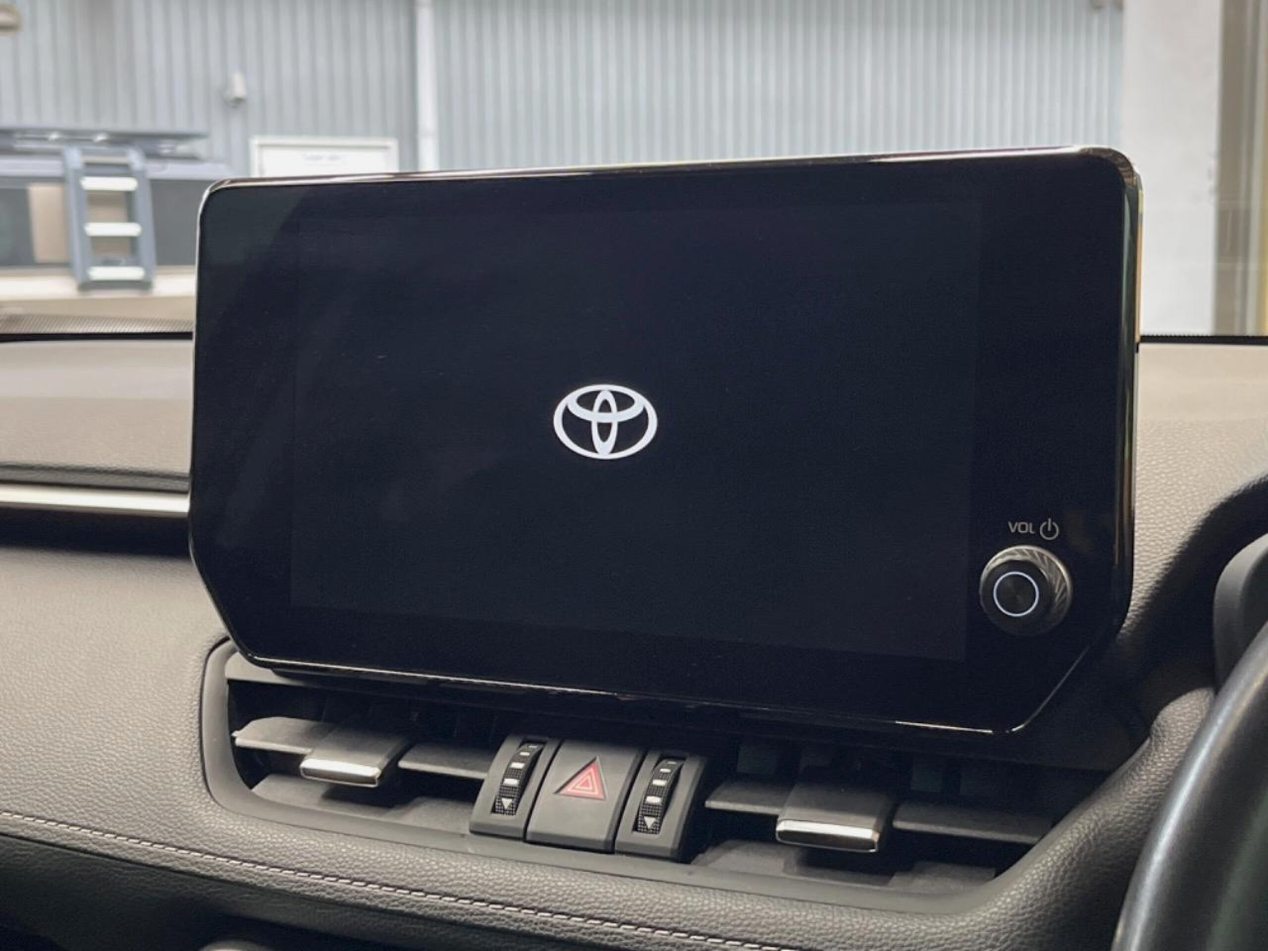 2023 Toyota  Rav4 — photo 3